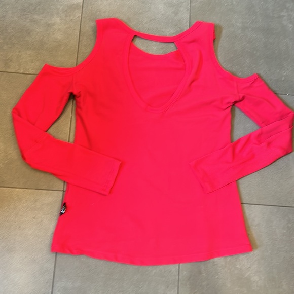 Splits59 Cold Shoulder Long Sleeve Top - Picture 10 of 11